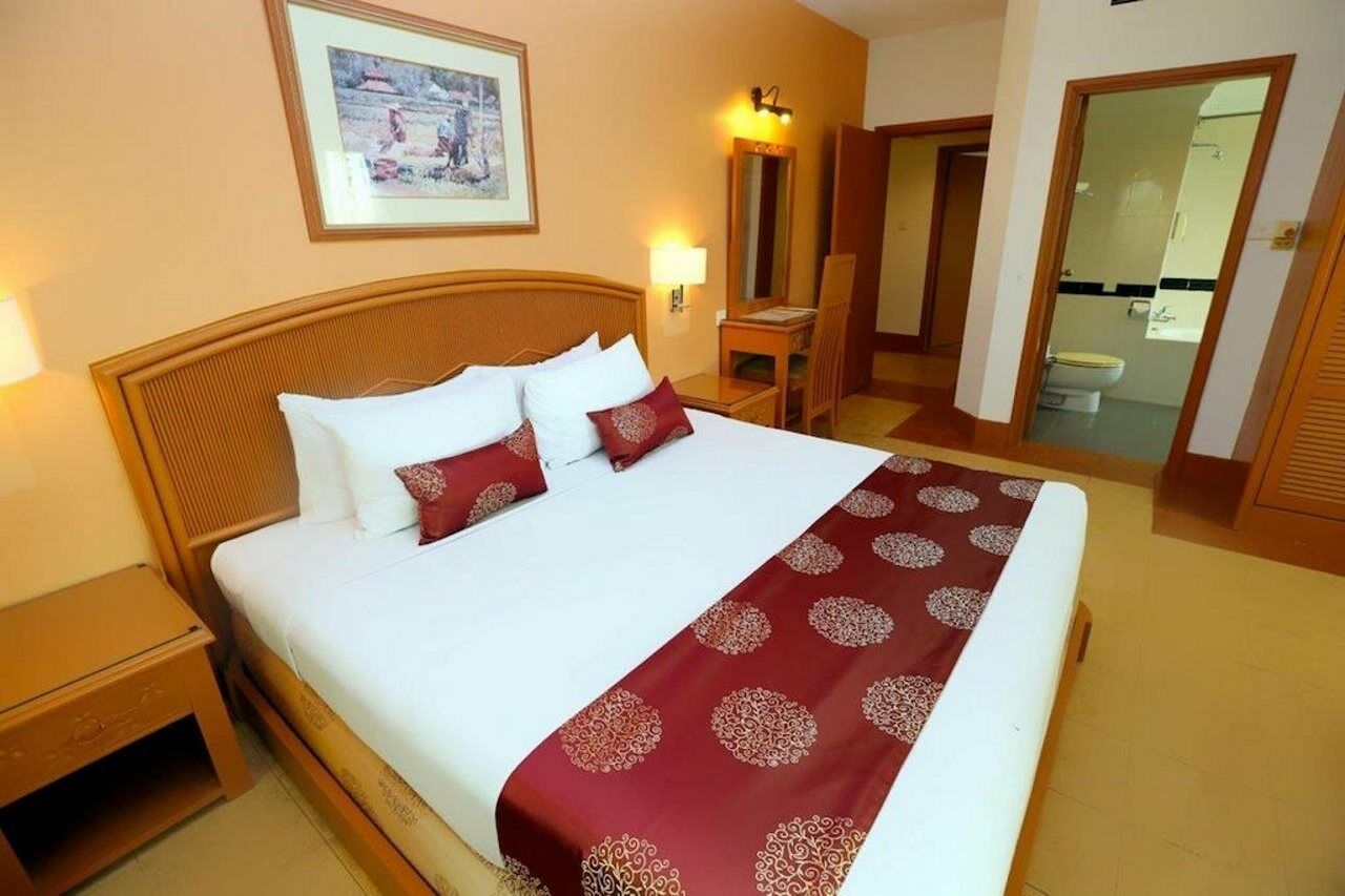 Hotel The Avenue M à Johor Bahru Extérieur photo
