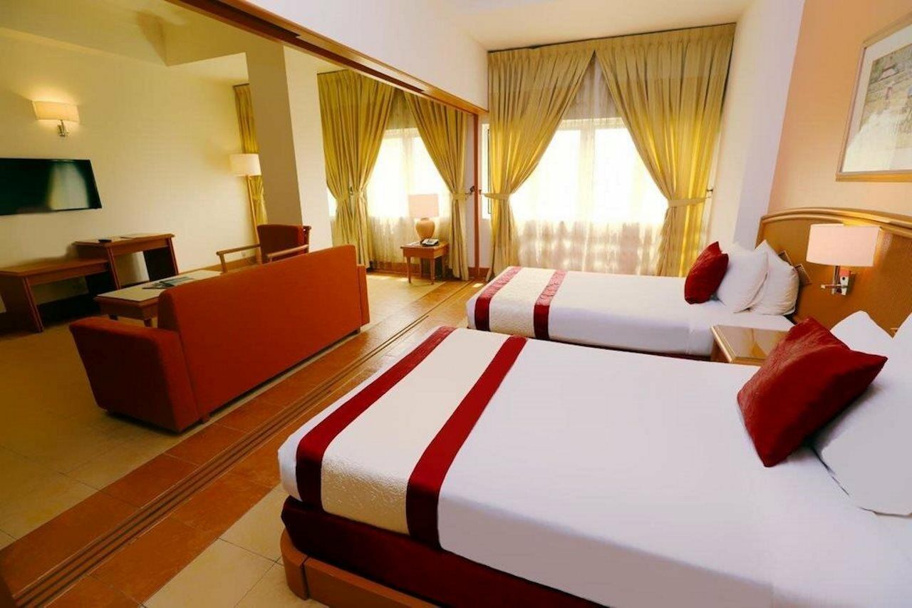 Hotel The Avenue M à Johor Bahru Extérieur photo